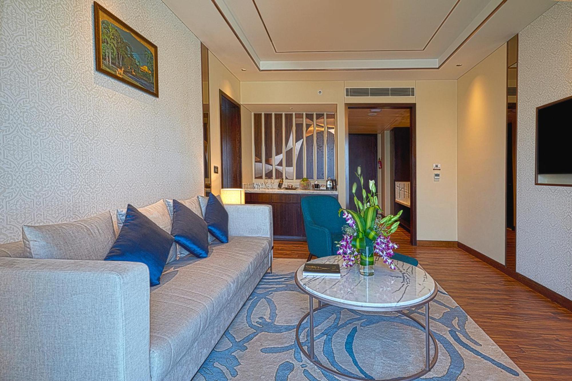 Deluxe Suite